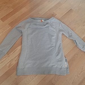 Lucy hip length tunic sweatshirt size m